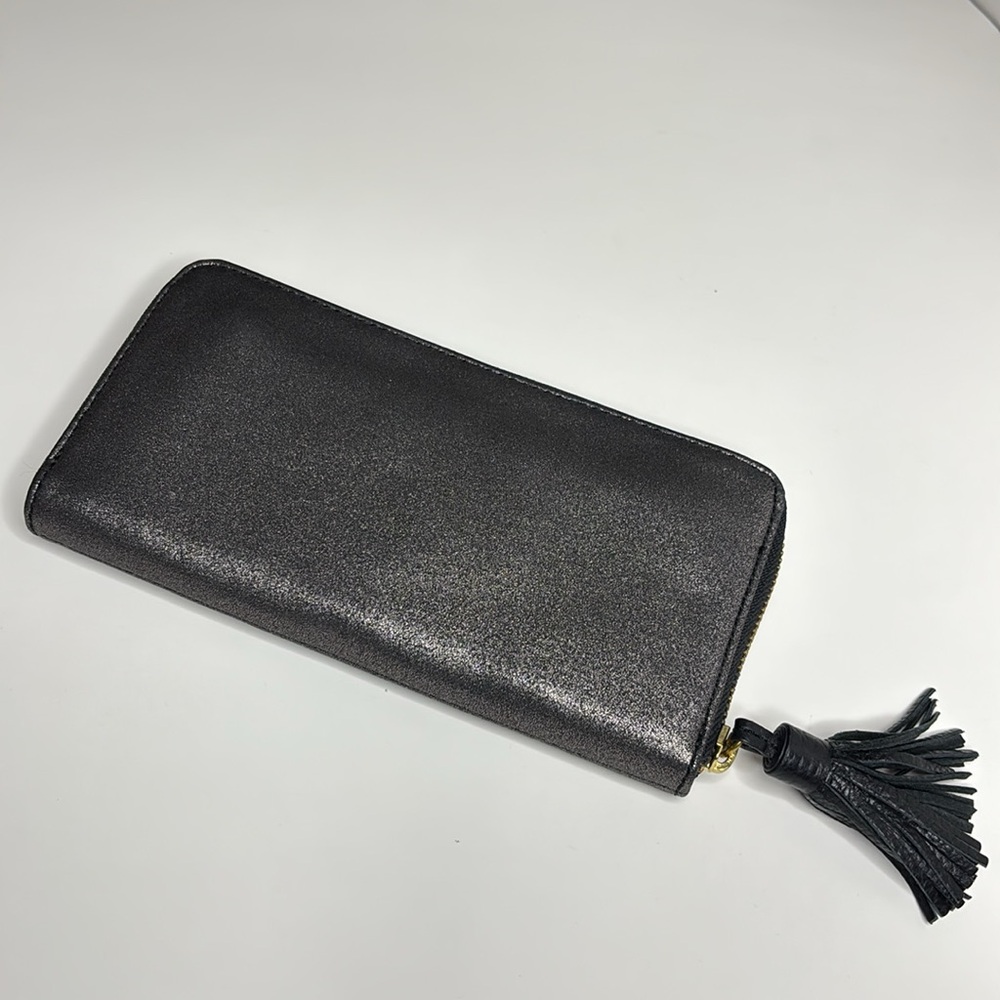 Fossil Tara clutch in metallic with tassel zipper pull - Picture 5 of 11